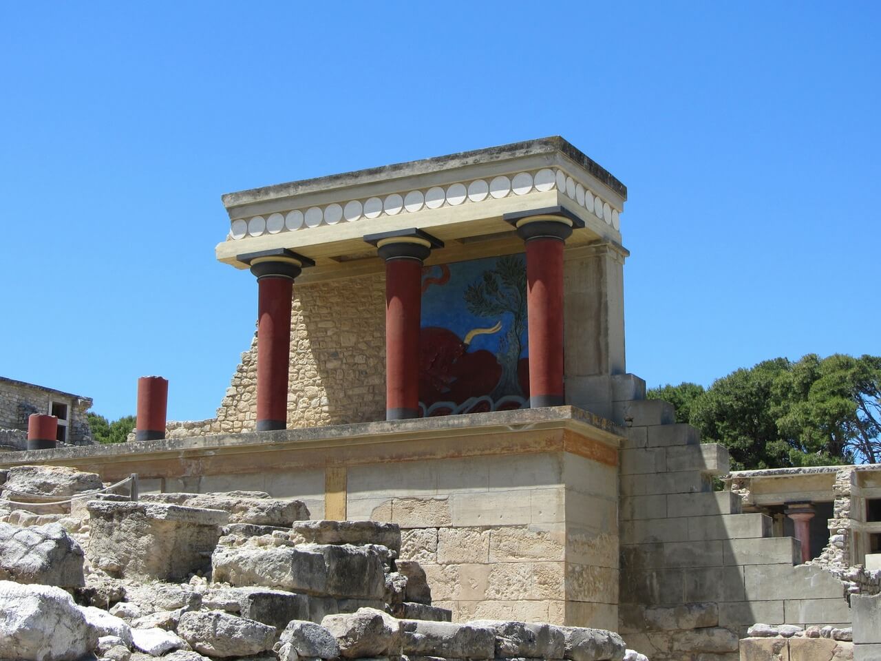 GET FROM HERAKLION TO KNOSSOS PALACE BY CAR